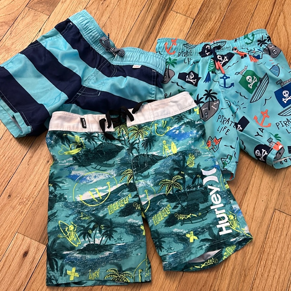 Three pairs of boys swim trunks Hurley cat and Jack 5t xs
